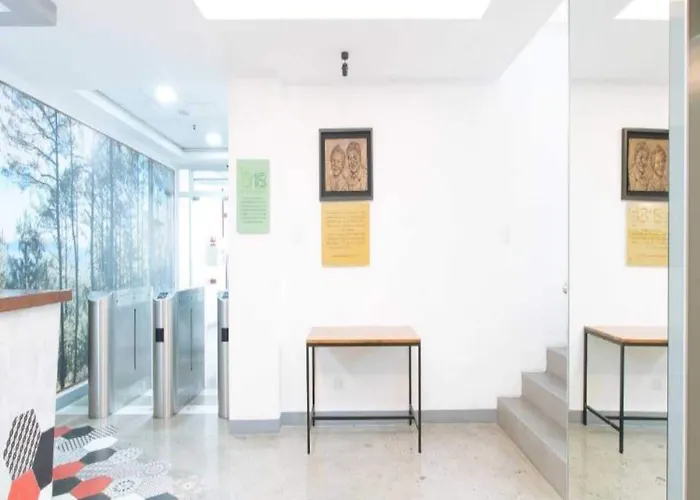 Collection O Metro Near Belt Formerly 1318 Residences