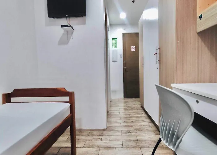 Collection O Metro Near Belt Formerly 1318 Residences Hotel 3*